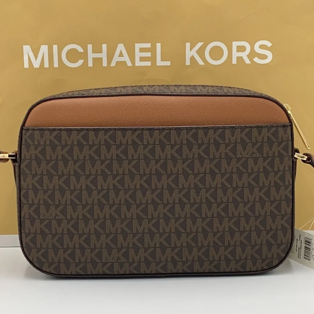 MICHAEL KORS LG EW ZP CHAIN XBODY BROWN SIGNATURE